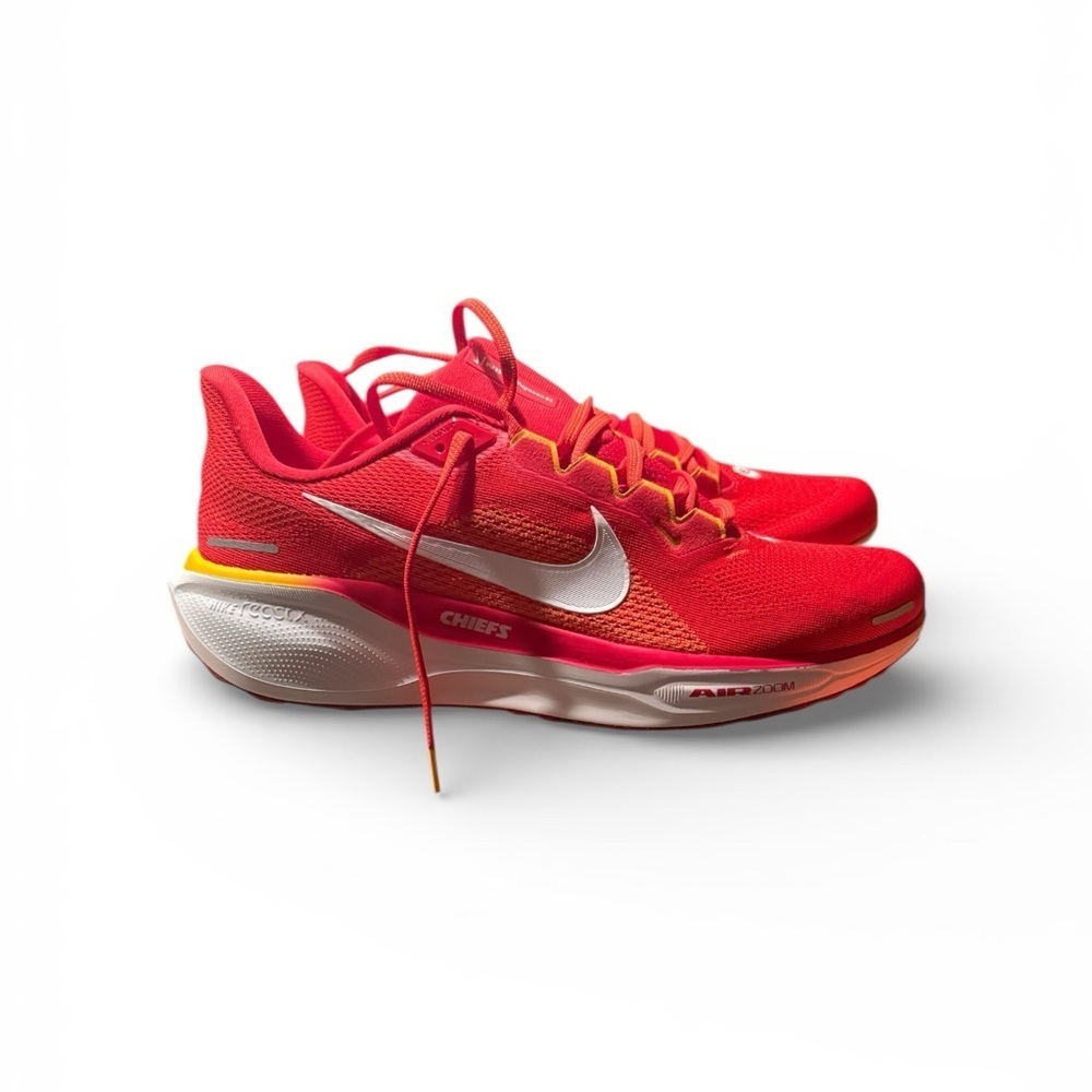 Men’s Nike Air Zoom Pegasus 41 Kansas City Chiefs running shoes. NWT